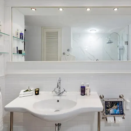 Spartilas فيلة *