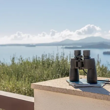 فيلة Spartilas Pyrgi (Corfu)