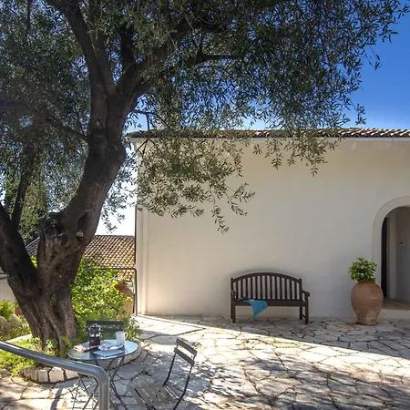 فيلة Spartilas *